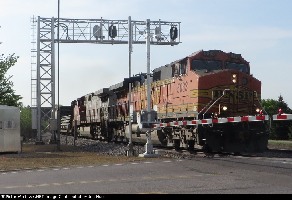 BNSF 5033 West